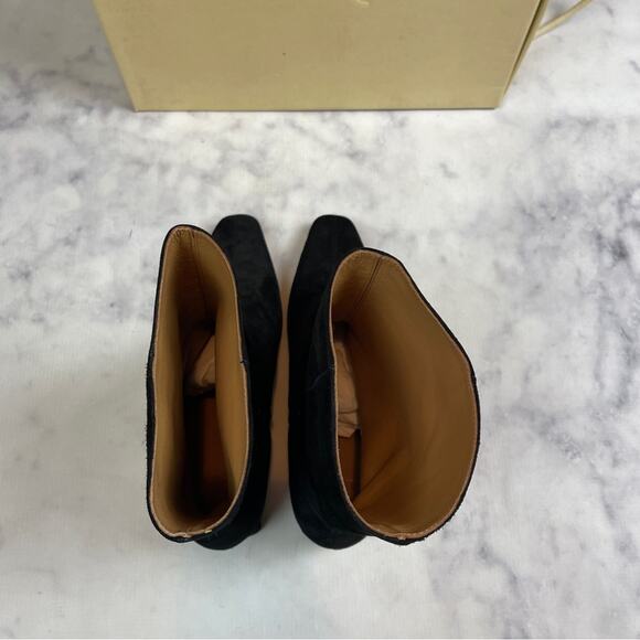 LoQ Silvia Black Suede Low Heel Ankle Boots NWB Pointed Toe Sz 39 - Picture 4 of 9